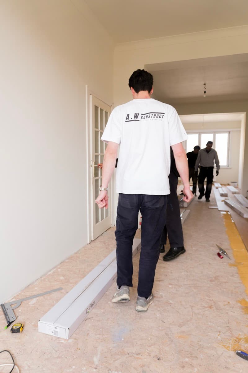 1050-7 — Finitions & peinture