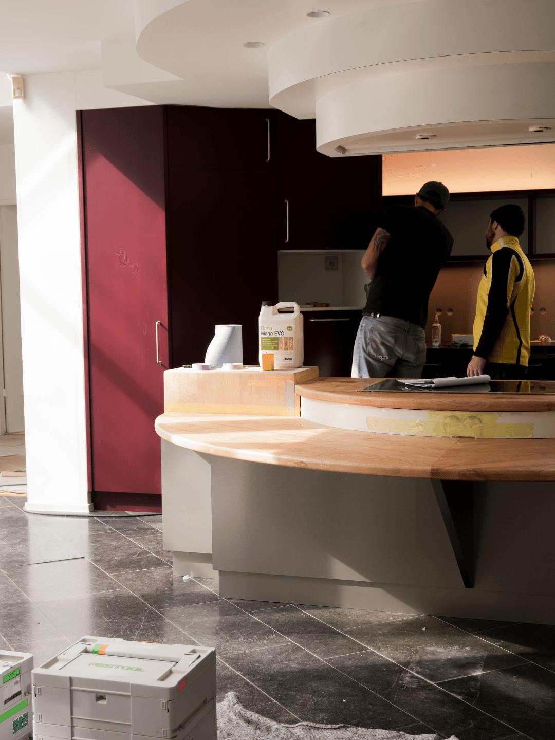 Ouvriers sur le chantier — coordination